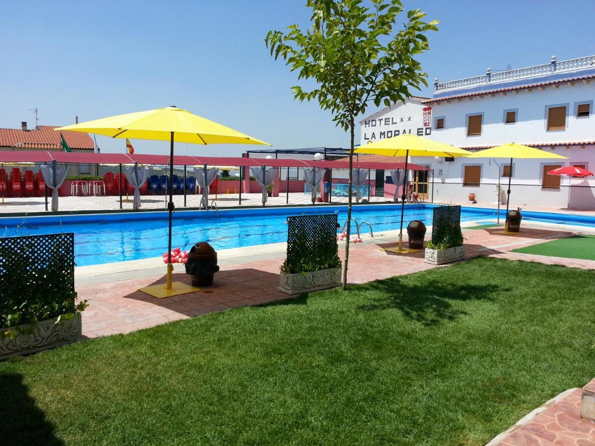 Hotel La Moraleda - Complejo Las Delicias ビジャヌエバ・デル・アルソビスポ エクステリア 写真