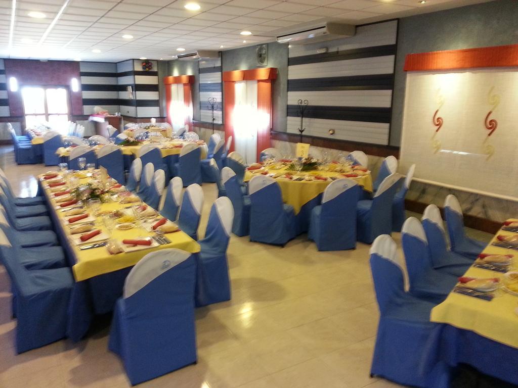 Hotel La Moraleda - Complejo Las Delicias ビジャヌエバ・デル・アルソビスポ エクステリア 写真